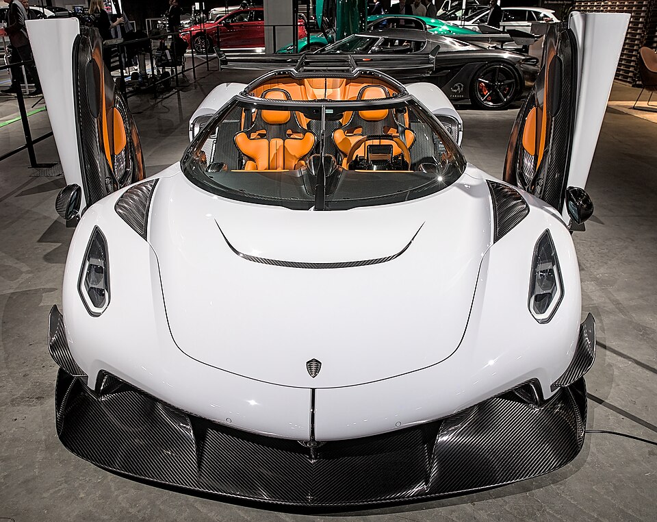 Real-world reference photo: Koenigsegg Jesko on display